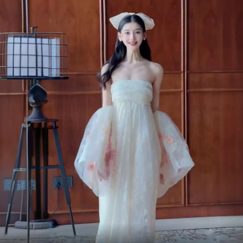 Сватбена рокля без презрамки, дълга пола с tutu стил и висока талия