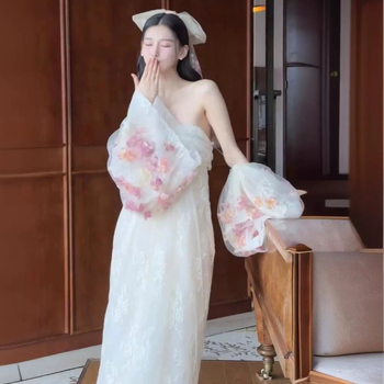 Сватбена рокля без презрамки, дълга пола с tutu стил и висока талия