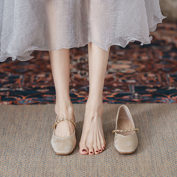 Γυναικεία Παπούτσια για Παρανύφες: Τετράγωνη Μύτη, Χαμηλό Τακούνι (1–3 εκ.), Επάνω Μέρος από Υπερ-Ίνες, Σόλα Καουτσούκ