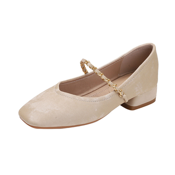 Γυναικεία Παπούτσια για Παρανύφες: Τετράγωνη Μύτη, Χαμηλό Τακούνι (1–3 εκ.), Επάνω Μέρος από Υπερ-Ίνες, Σόλα Καουτσούκ