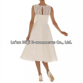 Félhosszú esküvői ruha U-nyakkal, ujjatlan, hercegnő-sziluett stílus, poliészter-keverék (30–50%), 2025 nyár