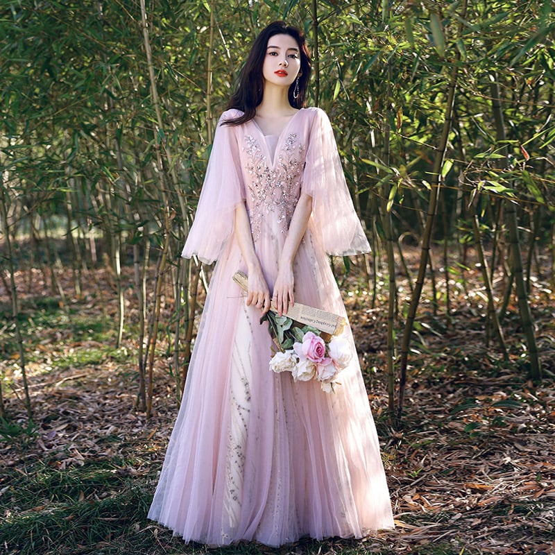 Hálószövetes estélyi ruha, mély V-kivágás, 80–90% poliészter, partihoz illő, Type A sziluett