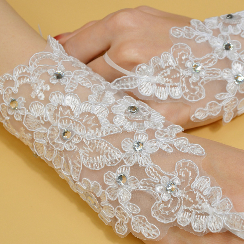 Menyasszonyi csipke kesztyű nőknek, minimalist design, dekoratív kiegészítő, 2024 tavasz