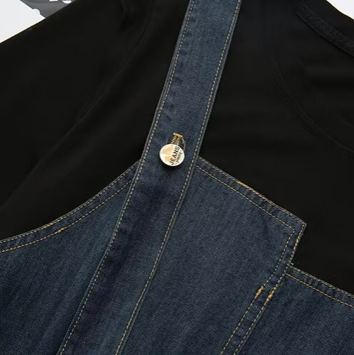 Ljetna haljina za plus veličine s kratkim rukavima, lažni dvodijelni denim izgled, naglašena linija struka, srednja duljina