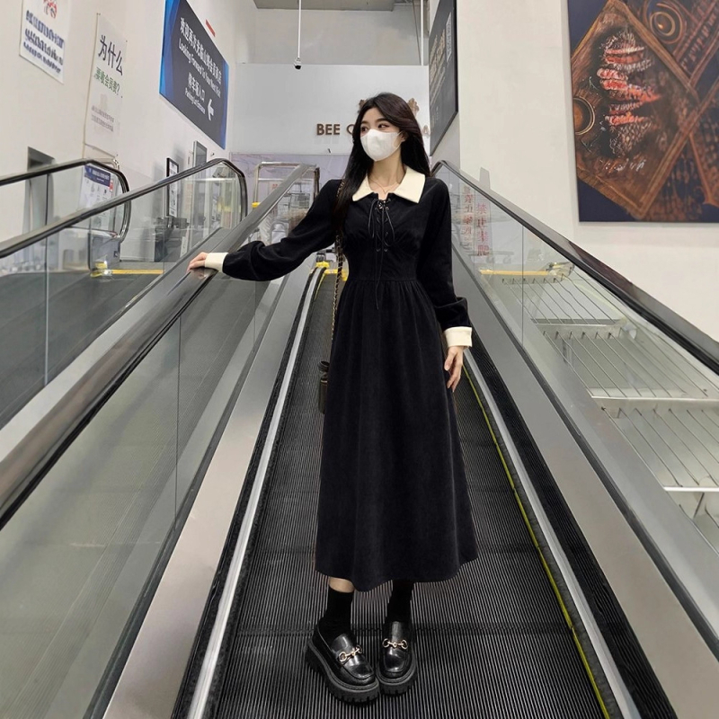 Plus-size ženska haljina: elegantna retro color-block crna haljina sa uskim strukom, pogodna za jesen-zimu.