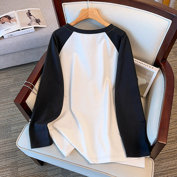 Bluza damă din bumbac cu mâneci lungi, guler rotund, material ușor, croială dreaptă, toamnă 2023, 80–90% bumbac.