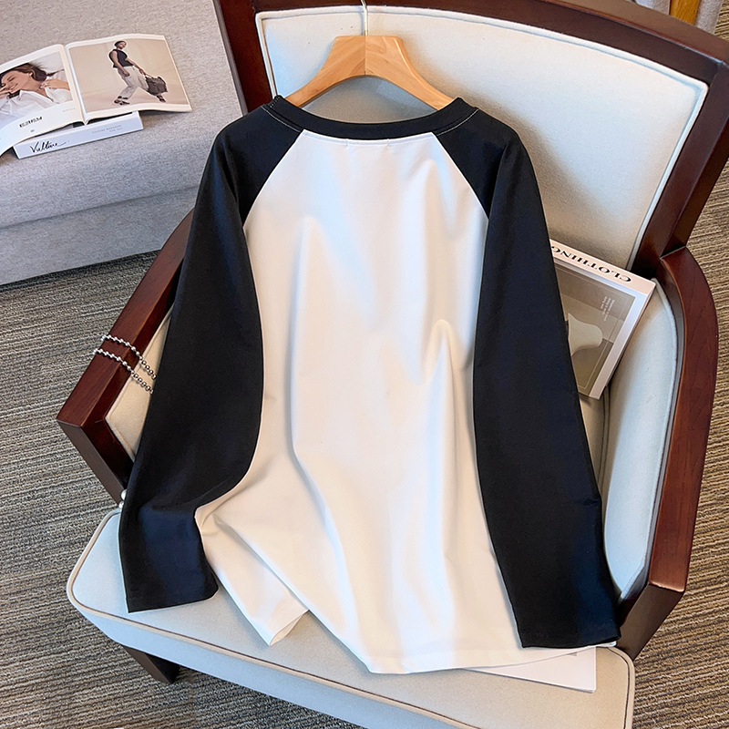 Bluza damă din bumbac cu mâneci lungi, guler rotund, material ușor, croială dreaptă, toamnă 2023, 80–90% bumbac.