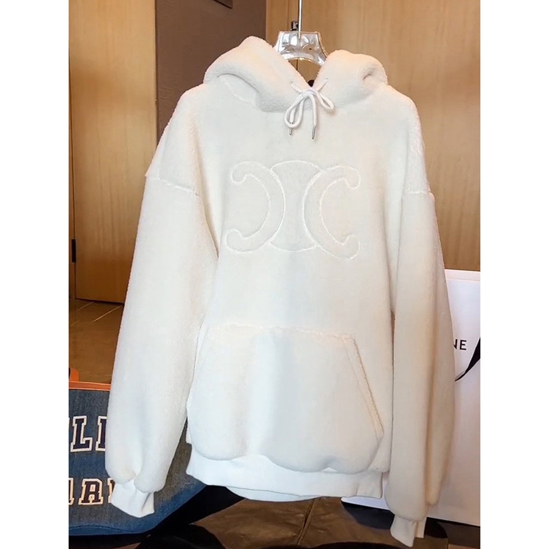 Ženski pulover s kapuljom, ležernog kroja, srednje duljine, debeli flis unutarnje postave i izšivka