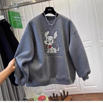 Pulover damă cu fleece interior, broderie cu câine, material tricotat din bumbac și poliester, croială lejeră, mâneci lungi, guler rotund, motiv anime, primăvara 2025
