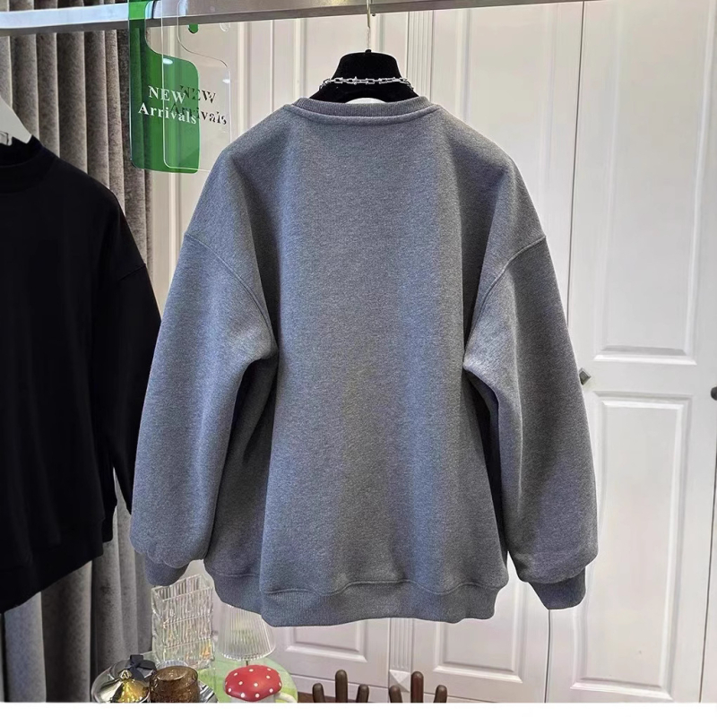 Pulover damă cu fleece interior, broderie cu câine, material tricotat din bumbac și poliester, croială lejeră, mâneci lungi, guler rotund, motiv anime, primăvara 2025