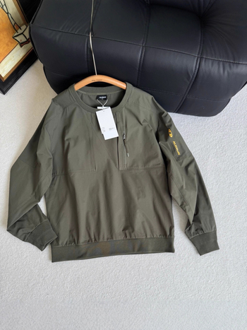 Kerek nyakú pulóver, laza szabás, hosszú ujjú, mintás nyomtatás, pamutkeverék 79,3% pamut