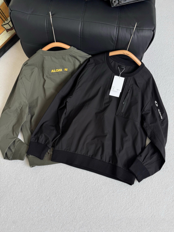 Kerek nyakú pulóver, laza szabás, hosszú ujjú, mintás nyomtatás, pamutkeverék 79,3% pamut