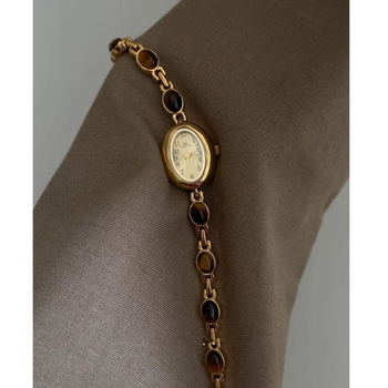 Sieviešu pulkstenis niche light luxury augstākās klases retro modes Maillard temperament — Biezums 10 mm; Nav ūdens izturība; Stils: Korejiešu stils; Izcelsme: Guangdong; Izlaiduma sezona: vasara 2025