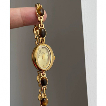 Sieviešu pulkstenis niche light luxury augstākās klases retro modes Maillard temperament — Biezums 10 mm; Nav ūdens izturība; Stils: Korejiešu stils; Izcelsme: Guangdong; Izlaiduma sezona: vasara 2025