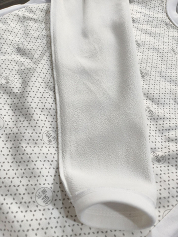 Unisex bijeli termični top s gusjim perjem, ultra mekana mješavina pamuka i poliestera, okrugli izrez, jesen-zima