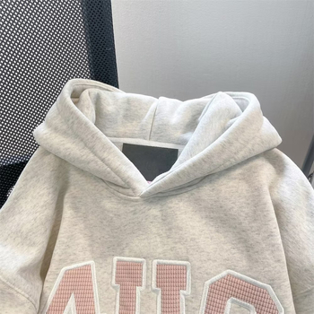 Hanorac damă cu glugă din fleece de miel, imprimeu cu litere/numere, croială lejeră, stil pulover, amestec poliester-spandex, iarnă 2023