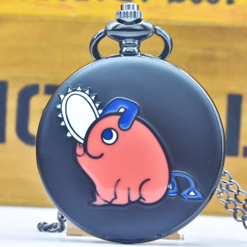 Pocket sat na lancu s motivom Chainsaw Dog, kvarcni mehanizam, kalendar, okruglo metalno kućište, remen od legure