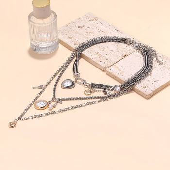 Kézzel készített, cink-ötvözetből készült többrétegű nyaklánc szív medállal, 61–70 cm hosszú lánccal, irodalmi retro stílus