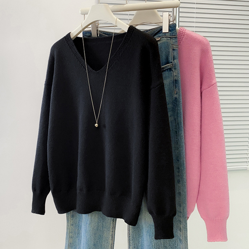 Pulover tricotat cu glugă și decolteu în V, mâneci lungi, culoare solidă, material din fibră de vâscoză 30–50%, toamnă 2025