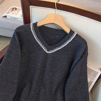 Moteriškas megztinis su gobtuvu iš Arctic fleece, V kaklo iškirptė, vidutinio ilgio, ilgomis rankovėmis, žiema 2025