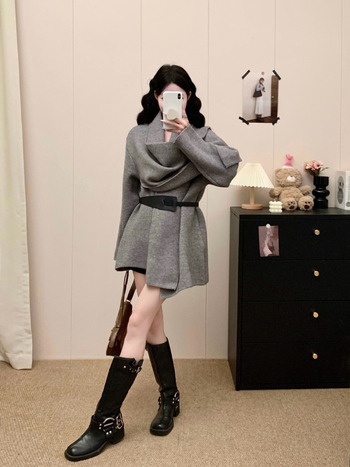 Sievietēm adīts kardigāns ārējai apģērbam ar vidukļa līnijas nostiprinošu piegriezumu, brīvs raksts, vienkrāsains, Swing apkakle, garas piedurknes, ziemas 2025