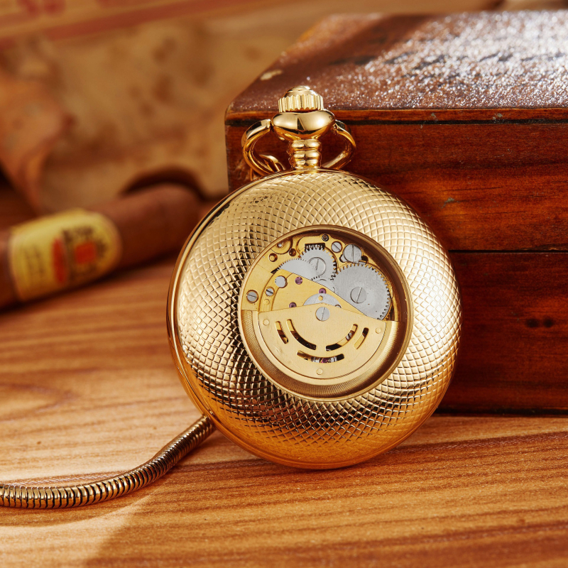 Mehāniskais kabatas pulkstenis ar atveramu vāciņu un gravētu motīvu, ciparnīcas diametrs 35,5 mm, biezums 10 mm, korpuss no sakausējuma, kustība 88