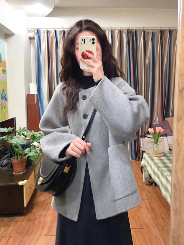 Sieviešu īss chenille mētelis ar kažokādas apkakli – japāņu-korejiešu casual stils, vienrindas pogas, kabatas, spandex maisījums, pavasaris 2025