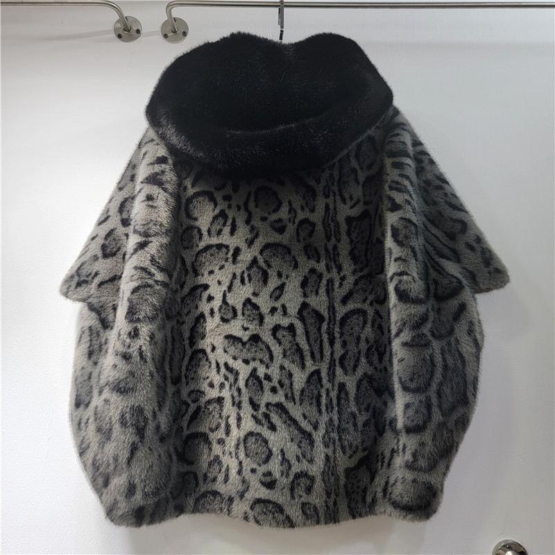 Puhati kaput s leopard printom od lažne kože, kapuljača, bez rukava, poliester tkanina, duljina 40–50 cm, euro-američki street stil
