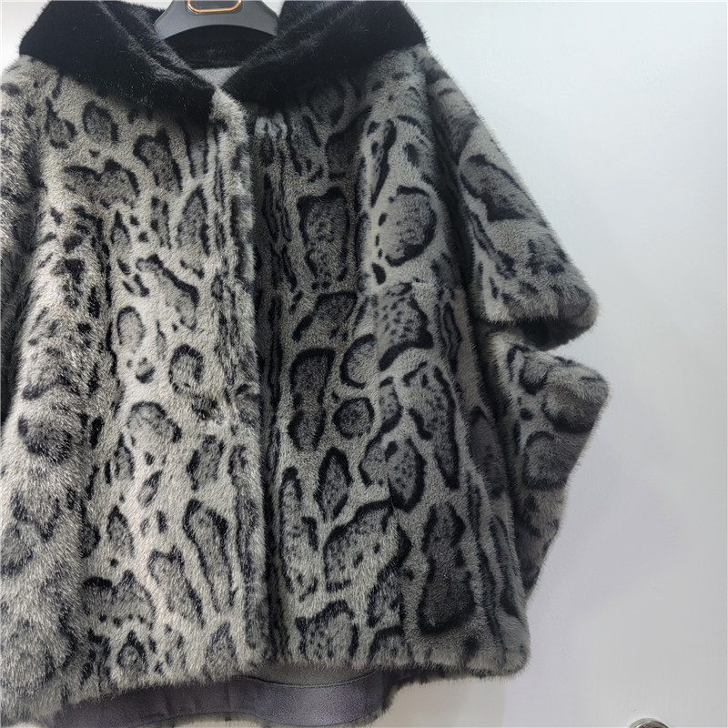 Puhati kaput s leopard printom od lažne kože, kapuljača, bez rukava, poliester tkanina, duljina 40–50 cm, euro-američki street stil