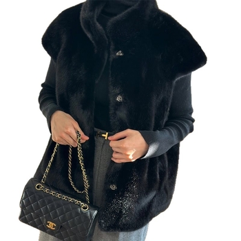 Vesta din blană de nurcă, guler polo, lungime 50–65 cm, Iarna 2025