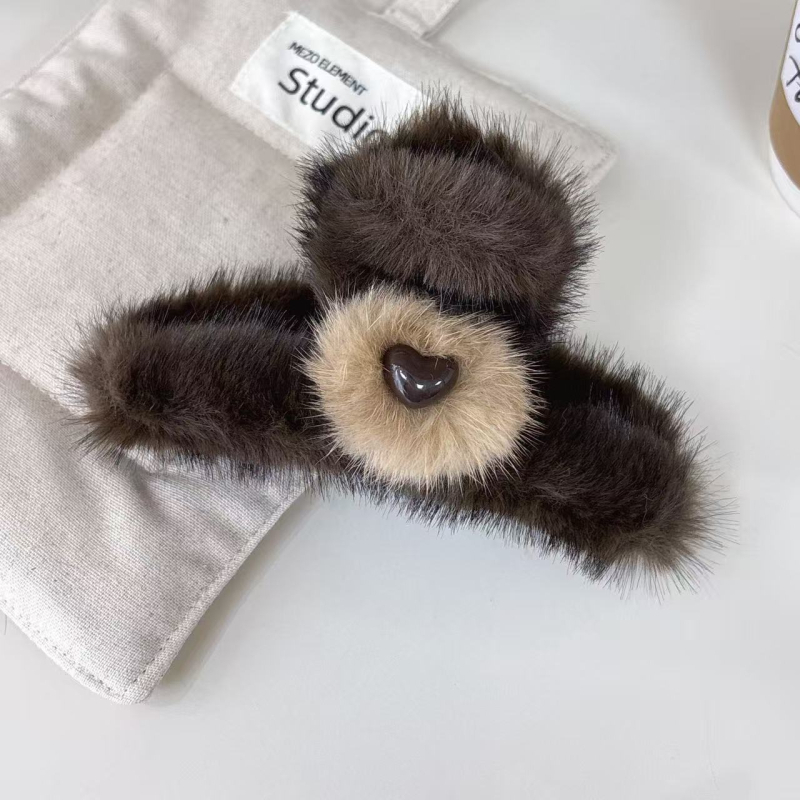 Щипка за коса Shark Clip • ръчна изработка • луксозен стил • материали: смесени материали • за жени • аксесоар за глава • Зимна колекция 2025