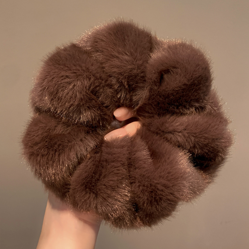 Плюшена гумка за коса — ръчна изработка, винтидж ретро стил, без инкрустирани елементи, зима 2025