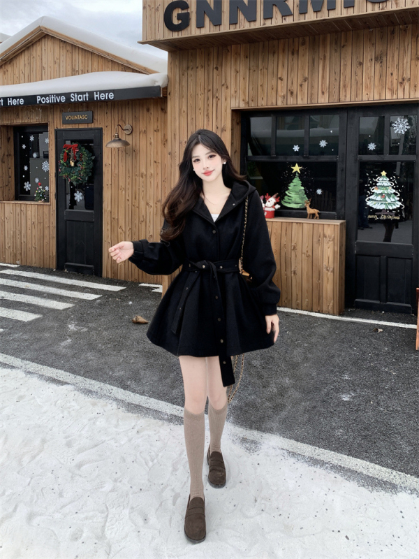 Вълнено палто с лампен рукав, качулка, 70–80% полиестер, зима 2025, елегантен градски стил