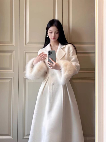 Sieviešu poliestera mētelis, vidējā garuma, polo apkakle, dubultā aizdare, brīvs piegriezums