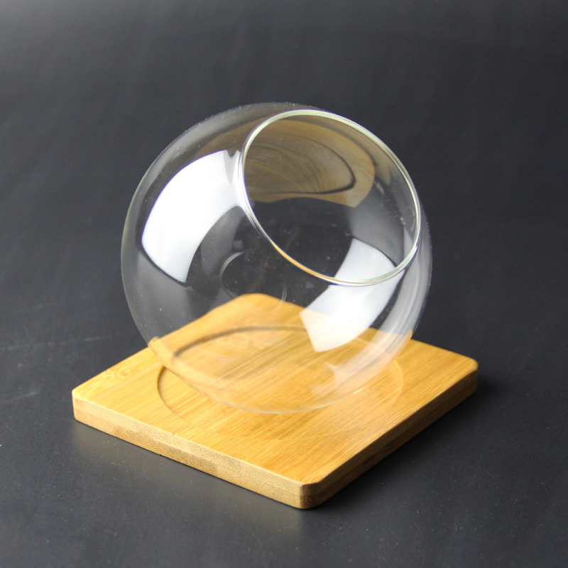 Сукулентен микро ландшафт в кръгла стъклена топка – плантер с наклонен отвор, стъкло от висок боросиликат