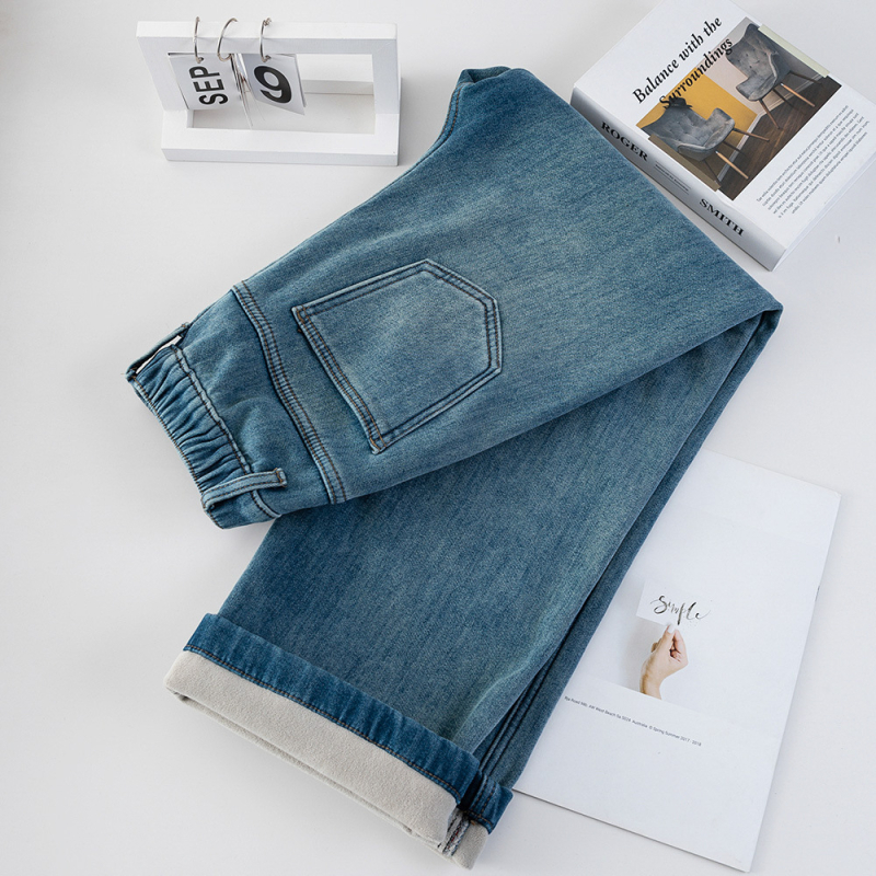 Sieviešu džinsi ar taisnu piegriezumu, iekšējā flisa siltināšana ziemai 2025, regulējams viduklis, mikroelastība, bez gludināšanas