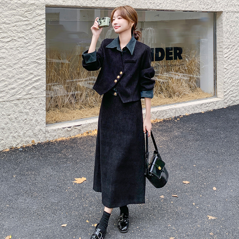 Set din velur din două piese cu imprimeu color-block, primăvara 2025, fustă midi, mâneci lungi, poliester 95%+