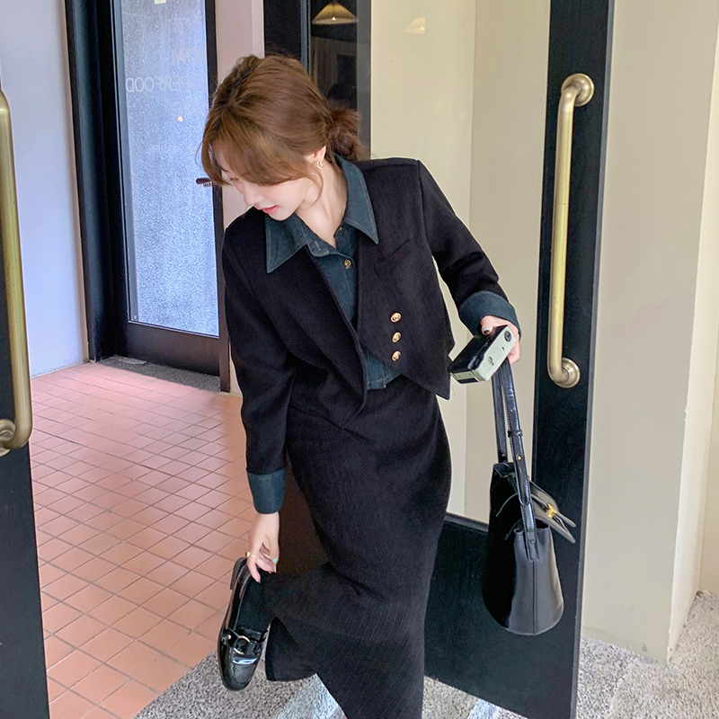 Set din velur din două piese cu imprimeu color-block, primăvara 2025, fustă midi, mâneci lungi, poliester 95%+