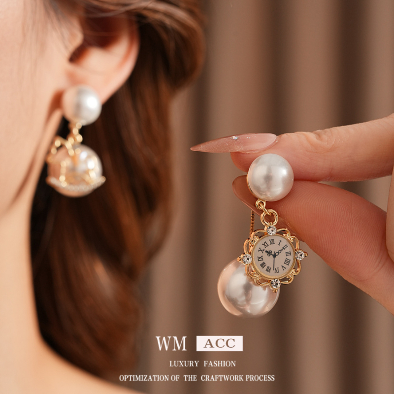 Cercei din perle artificiale și zirconiu, motif animal, stil franțuzesc vintage, design asimetric, post de ureche din oțel
