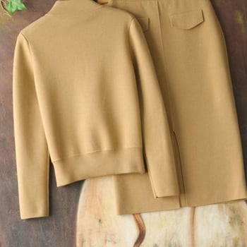 Costum de două piese cu fustă pentru femei – amestec bumbac-viscose, fustă lungă, mâneci lungi, fără călcare, toamnă 2023, stil casual