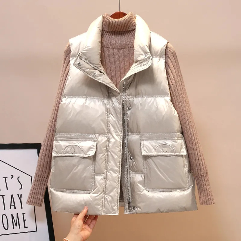 Γυναικείο γιλέκο σε κορεατικό στυλ με γυαλιστερή επιφάνεια, χωρίς μανίκια, χαλαρή γραμμή, χειμώνας 2024 (στάντ γιακά; φερμουάρ; γέμισμα από пух-βαμβάκι; ύφασμα πολυεστέρα)