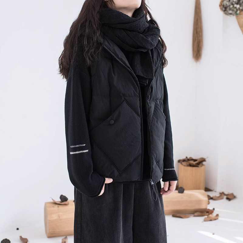 Γυναικείο πουπουλένιο γιλέκο με κουκούλα, μεγάλες τσέπες, βαμβακερό εξωτερικό, στενή γραμμή