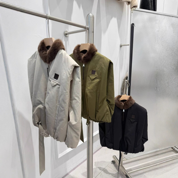 Ženski down vest s ovratnikom od norkine kože, korejski stil, zatvarač, opušten kroj, jesen 2025