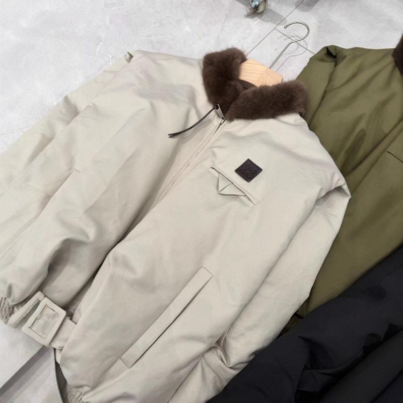 Ženski down vest s ovratnikom od norkine kože, korejski stil, zatvarač, opušten kroj, jesen 2025