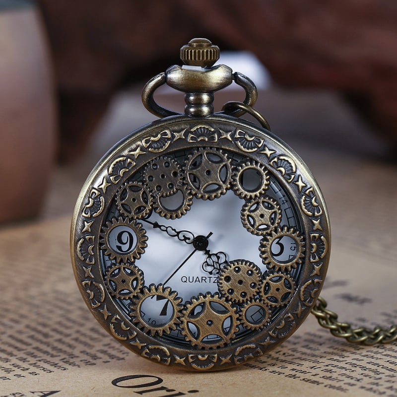 Ceas de buzunar cu mișcare cuarț, carcasă rotundă din metal, coroană spirală, logo imprimat, posibilitate de gravură personalizată, modelul 68, design retro cu dinți de roată