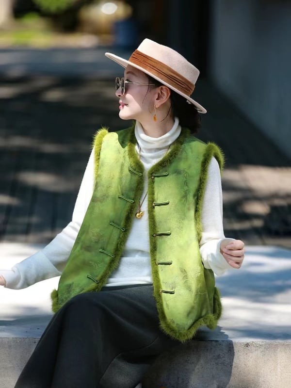 Γιλέκο σε βρετανικό στυλ, υπερ-κοντό μήκος, V-λαιμό, ένα κουμπί, νάιλον ύφασμα με βαμβακερό γέμισμα