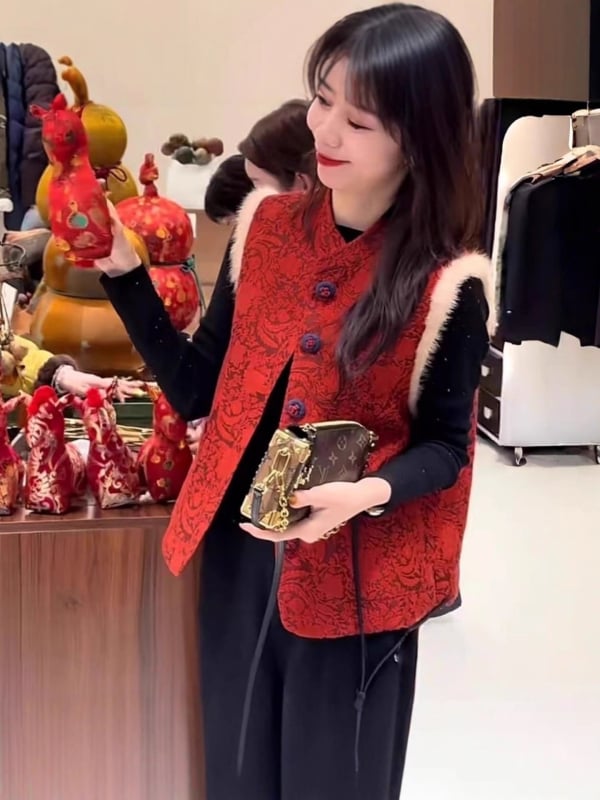 Női steppelt mellény satin anyagból, pamut töltettel, laza szabás, kerek nyak