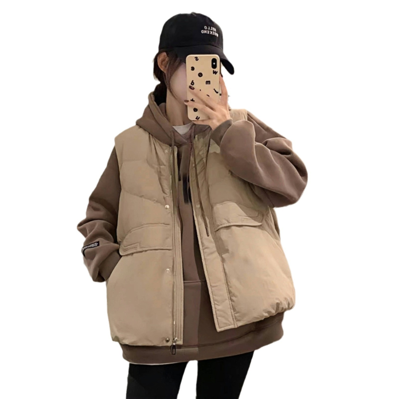 Γυναικείο γιλέκο σε κορεατικό στυλ, εξωτερική επιφάνεια από πολυεστέρα, γέμισμα από βαμβάκι, μπροστινό φερμουάρ, λαιμός τύπου crewneck, μονοχρωμο — Χειμώνας 2024