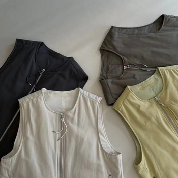 Γυναικείο γιλέκο σε κορεατικό στυλ, quilted χωρίς μανίκια, με φερμουάρ, στρογγυλός λαιμός, γέμισμα από βαμβάκι, μεσαίου μήκους, Άνοιξη 2025