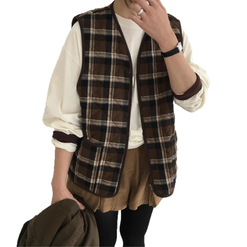 Γυναικείο γιλέκο καρό σε κορεατικό στυλ με V-λαιμό, διπλές τσέπες, πολυεστερική ύφανση και γέμισμα από συνθετικό μετάξι-βαμβάκι